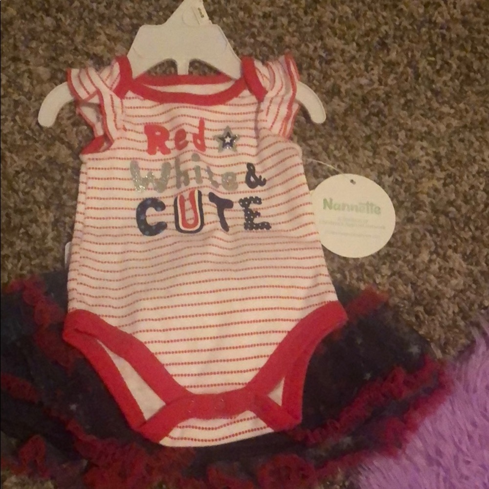 0-3 month outfit (never been worn)